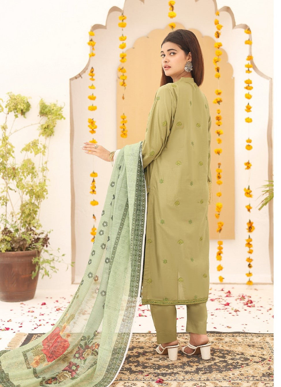 RUHI V2 # 5 Unstitched Luxury Lawn